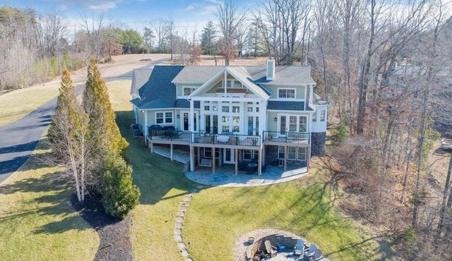 Serenity Shores - Private Lakefront Home with Dock
