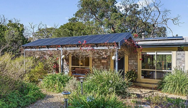 Serenity @ Silverton - Pet Friendly with Fireplace (Araluen)