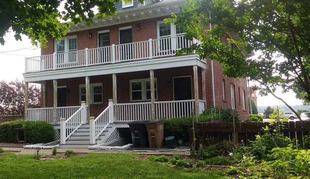 Serenity South - Gardens, River-Views, and Refreshing Space