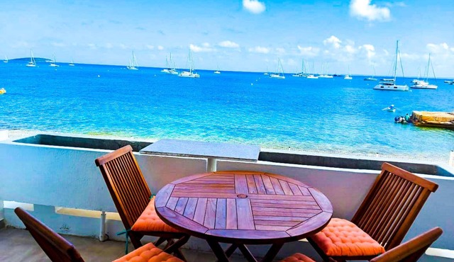 Serenity studio by the caribbean sea