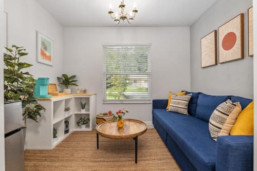 Serenity Terrace - King Bed , Lounge & Coffee Bar