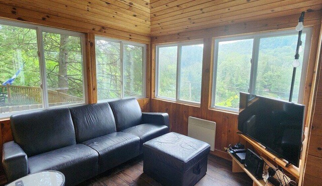 Serenity - Tree house on the lake