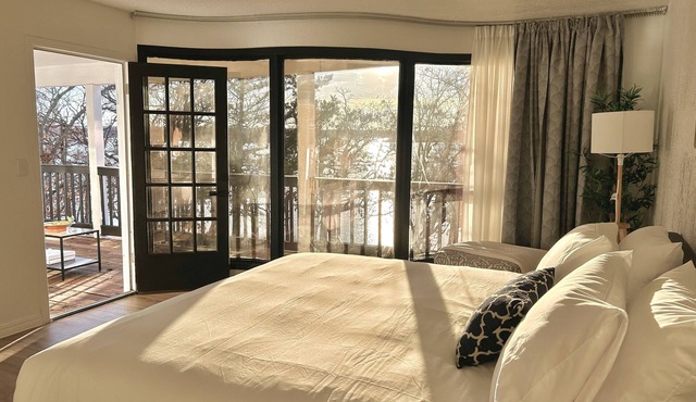 Serenity Unveiled: Sunset & Water Retreat!