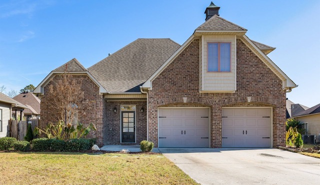 Serenity Willow - 3BR near Chelsea w/Fenced Yard