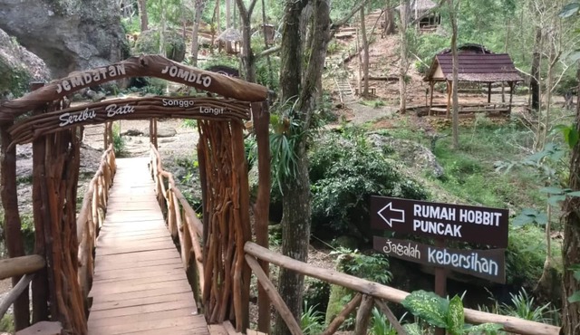 Seribu Batu Songgo Langit Resort & Camp
