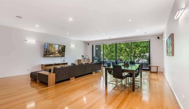 Serpentine Park on View