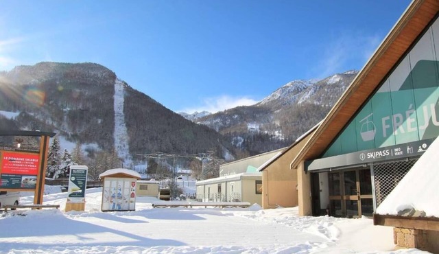 SERRE CHEVALIER: At the foot of the slopes and at the start of hiking trails