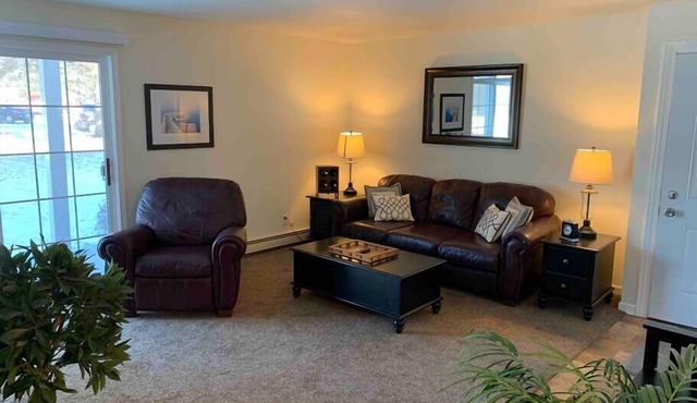 Serviced 2BA/1BA Corporate Apartment
