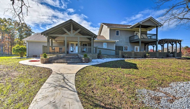 Serving Southern Charm at this Clarkesville House!