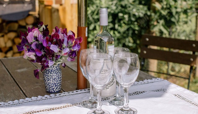 Set in quiet woodland Souters is an ideal base from which to explore area