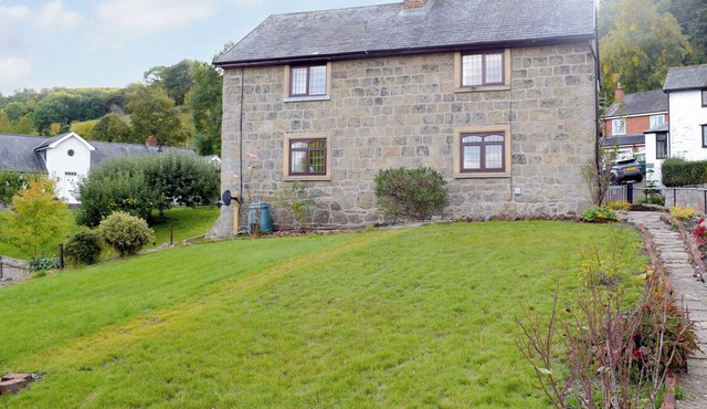 Set in the picturesque border town of Montgomery, close to all town amenities.