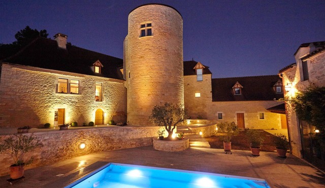 Set of 2 guest rooms and 1 gîte for 6 people.