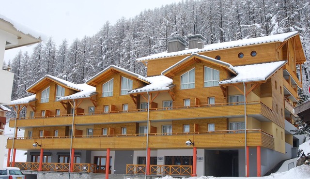 seulement 50m de la navette casiers à skis