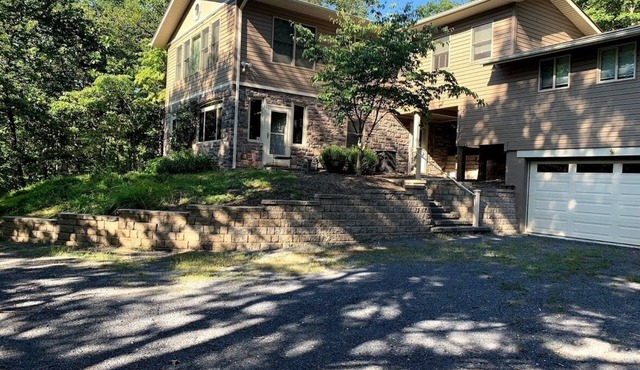 Seven Doors at Bryce Resort - Private Entrance at private home studio/suite