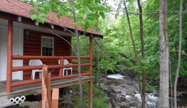 Seven Dwarfs Cabin - On The Brook Cabins