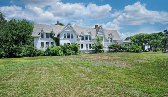 Seven Gables by Bayley Vacation Rentals