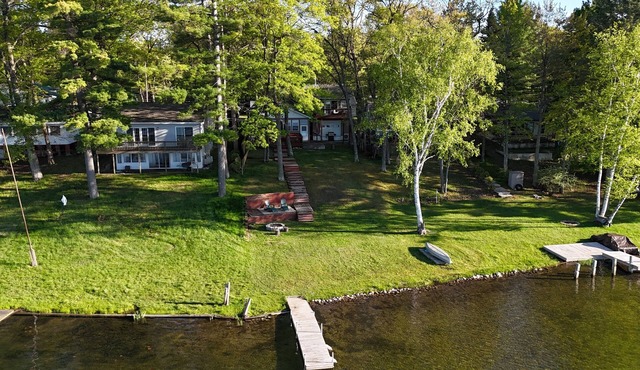 Seven Oaks at Bass Lake - Beautiful Lakefront Getaway with Dock and Canoe!