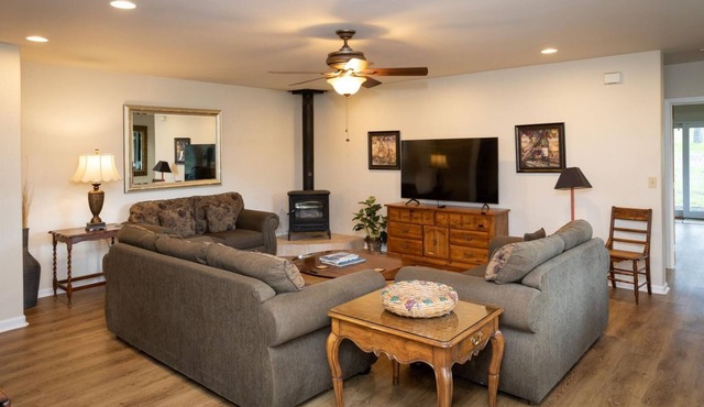 Seven Oaks Ranch Oak House