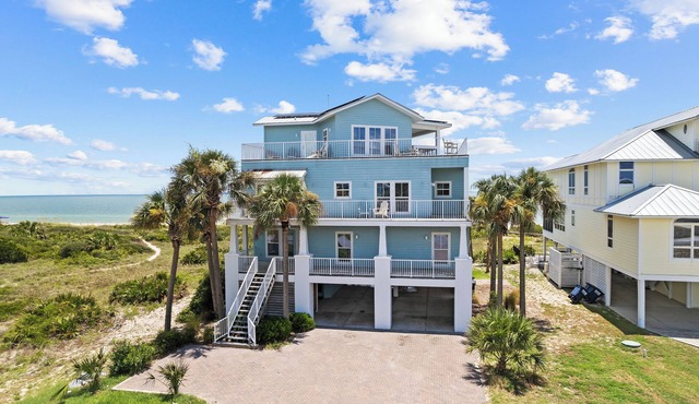 Seven Seas: Book your stay and enjoy the Island's first Splash Pad!