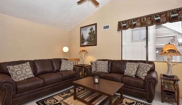 Seven Springs 1 Bedroom Premium Condo, Ski In/Ski Out by RedAwning