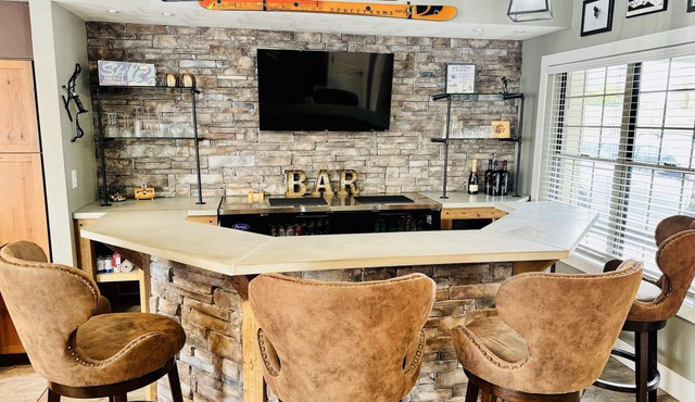 Seven Springs 3BR Condo w/Loft in Woodridge - Fully Updated w/Private Hot Tub