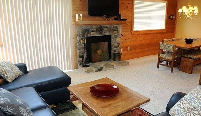 Seven Springs Sunridge 3 Bedroom Standard Condo, Pet Friendly! by RedAwning