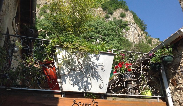 Several Gîtes and dormitories