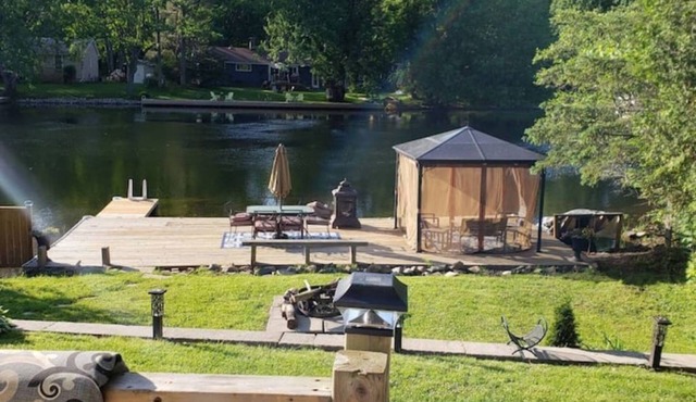 Severn River Serenity: Pet Friendly Family Cottage