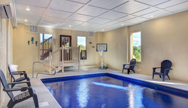 Sevierville 140 - Eight Bedroom Villa, Sleeps 32