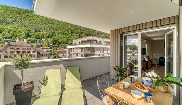 SEVRIER, Attique 79M2, Vues lac et montagnes, terrasse 38M2, 4pers.