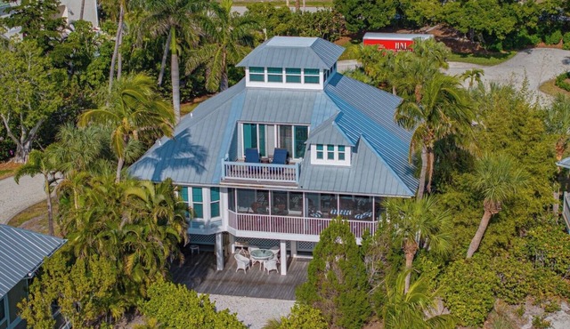 Sewarch 29 - Beach House - Sleeps 10 - Pet Friendly!