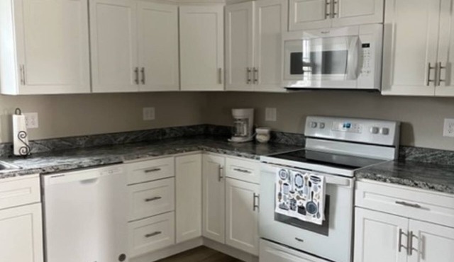 Seymour Southern Comfort. New build 2-bedroom duplex that comfortably sleeps 6.