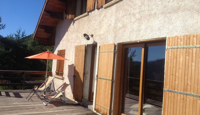 SEYNE LES ALPES-chalet near the village, south facing