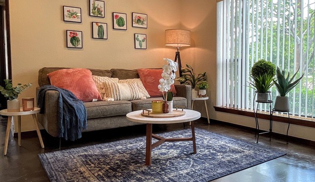 [SF 1000 - A]OU-2 Bedroom 1 bath next OU, close to Norman Regional Hospital.