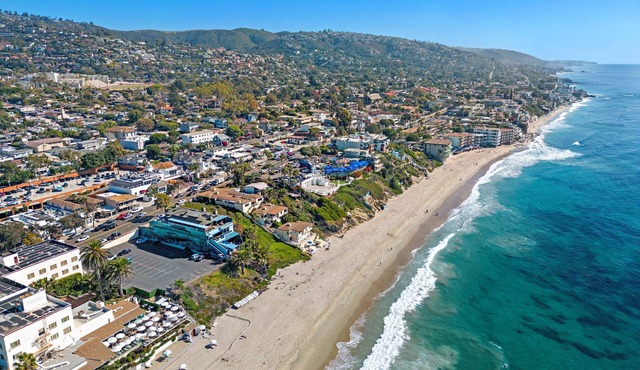 SH 1 Ocean View condo, walk to Main Beach
