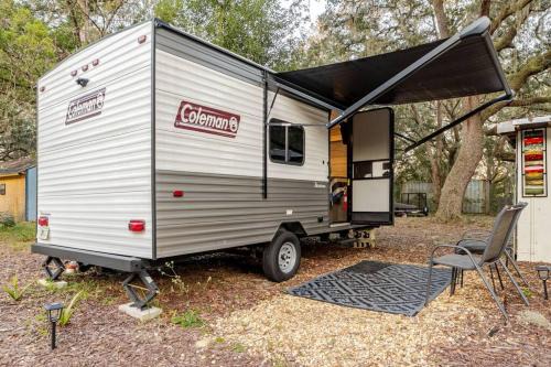 Shaanti Retreat Cozy Private Camper 1