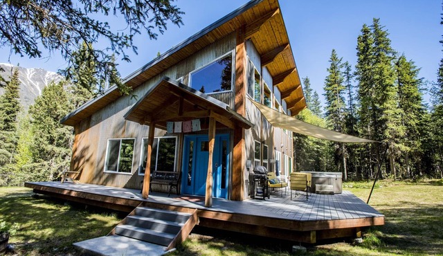 Shackleford Creek Mountain House a unique home ready for your Alaskan adventure
