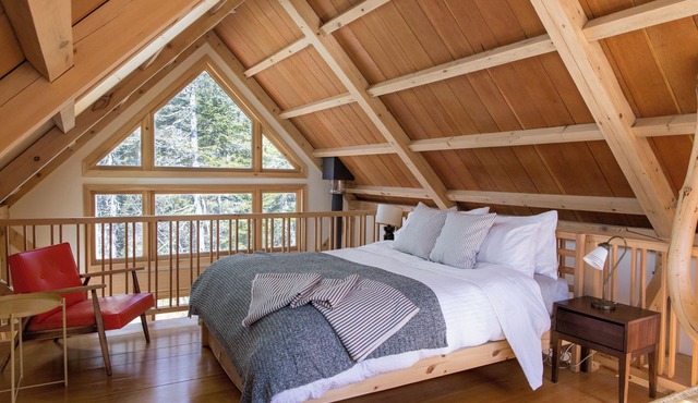 Shackup Cabin— Wood Fired Hot Tub & River