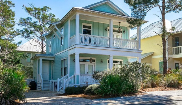 Shades of Blue - Beautiful 4 bedroom home in Blue Mountain Beach