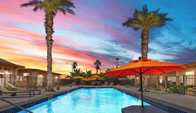 Shadow Palm Villa 1 Captain's Quarters/Private villas