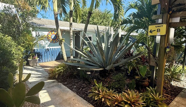 Shady Acres Owner’s Suite