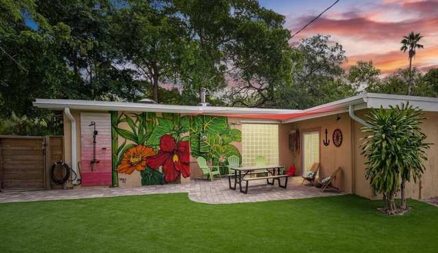 Shady Banks Oasis 3/2-Mins to Airport, Beach, Port