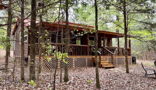 SHADY CEDAR LOG CABIN: Spiritual Retreat & Country Resort for Rest & Restoration