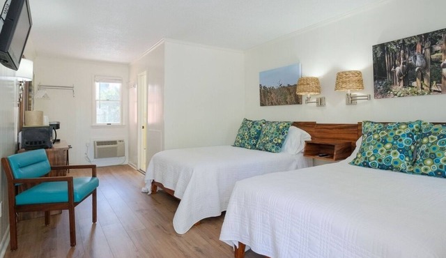 'Shady Oak' Bluff Shoal Motel - Room 3