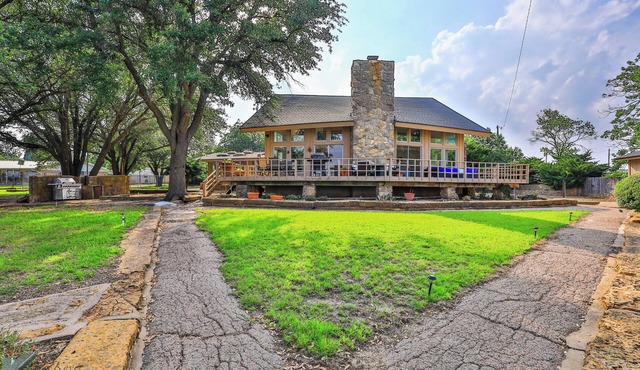 Shady Oaks Lake Coleman Retreat