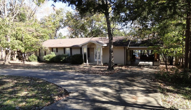 Shady Rock 2-Lakefront-Flat Walk to Water!