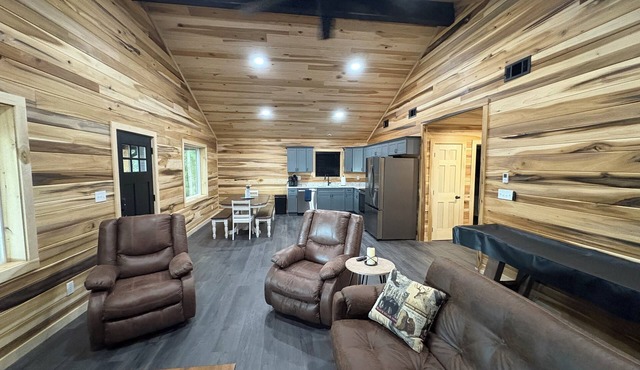 Shady Wayside - Cabin in the woods
