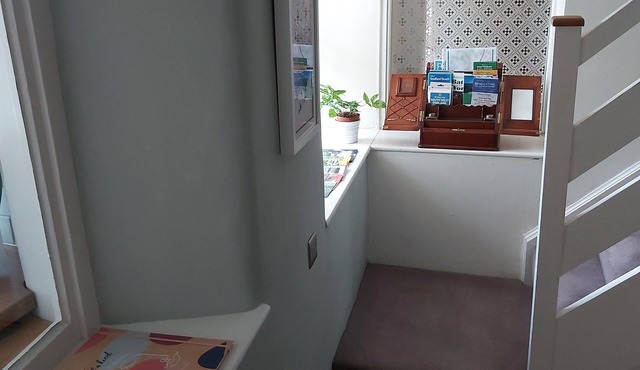 Shaftesbury, Dorset, cosy equipped stone cottage