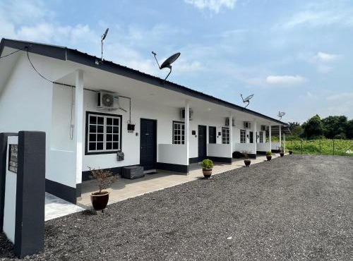 SHAH HOMESTAY Studio Pulau Indah