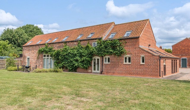 Shakespeare Cottage - Four Bedroom House, Sleeps 8